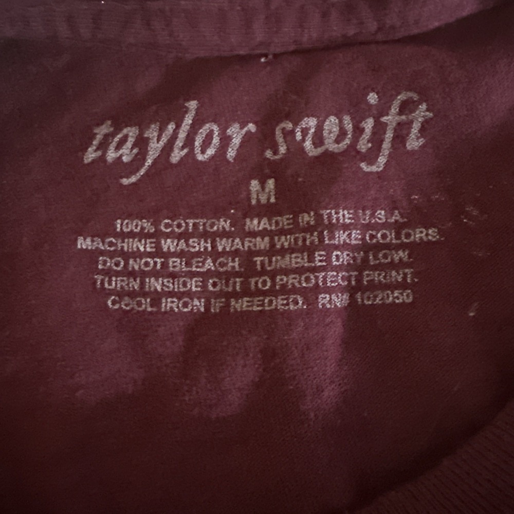 Taylor Swift Cropped Burgundy Long Sleeve Graphic T-Shirt Folklore Size Medium - Picture 4 of 8
